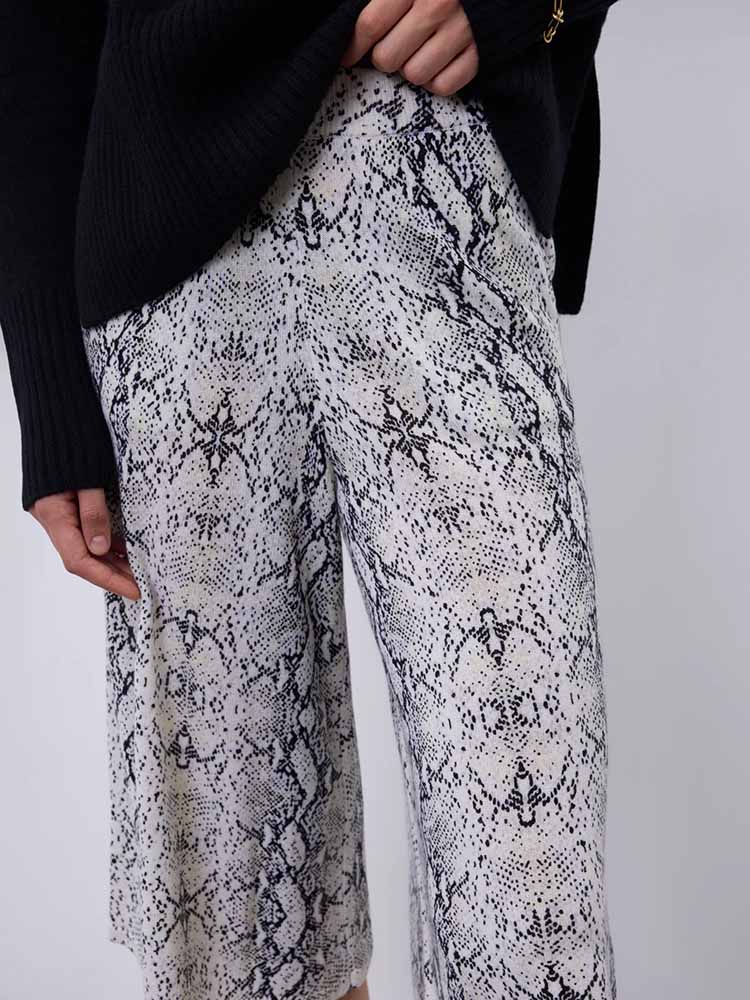 Notshy Kaschmir Bermuda-Hose Joanna Python-Print 100% Kaschmir Elastischer Bund Leichte A-Linie Model 5