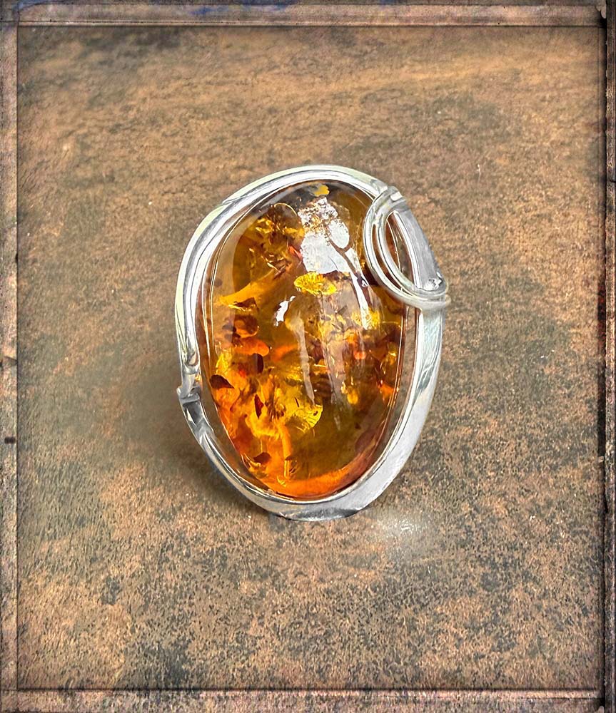 Bernsteinring Unikat Sterling Silber Oval Cognac Geschwungene Silberfassung Größenverstellbare Ringschiene