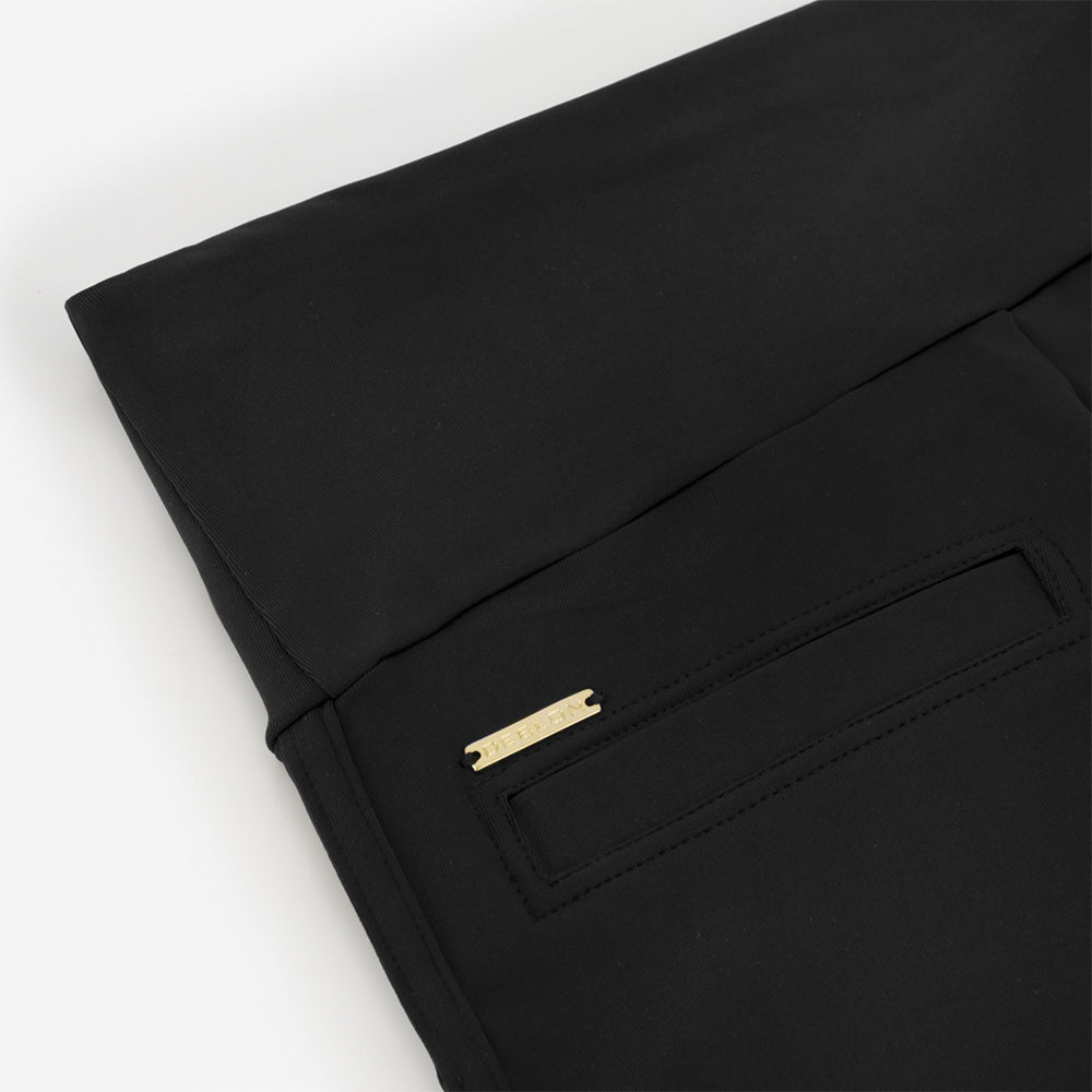 Deblon Sports Lifting Leggings Celine Flared Schwarz Hoher Bund Slim-Fit Ausgestelltes Bein Detail 3