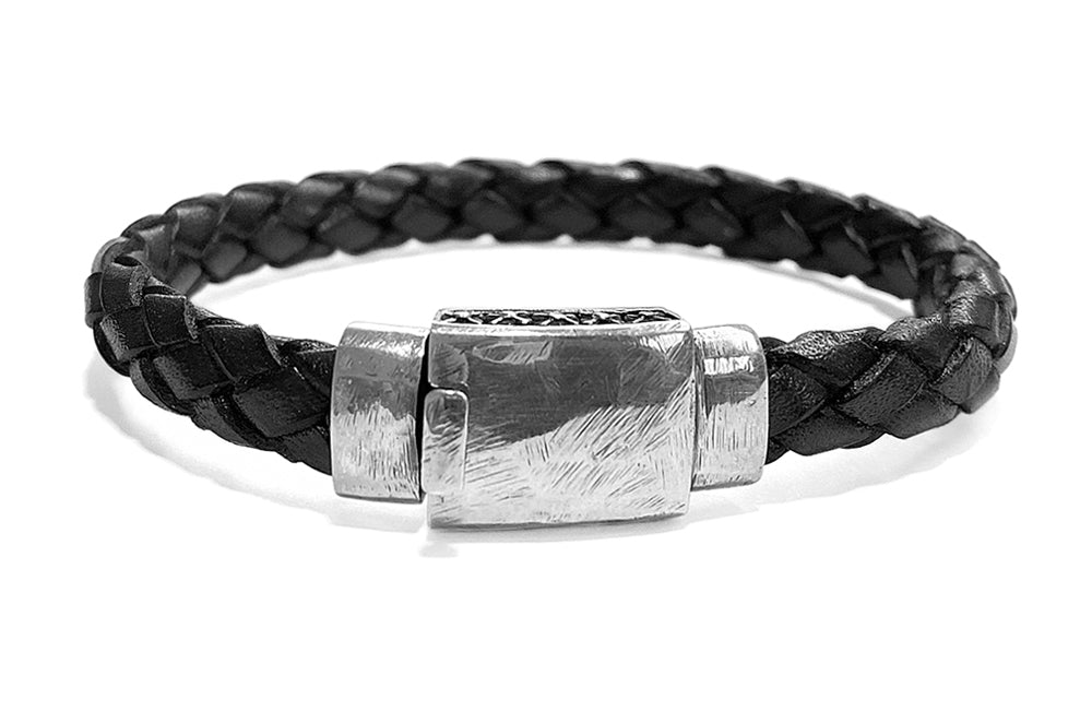 Elfcraft Lederarmband Schwarz Geflochten 10 mm Facettierte Schließe 925 Sterling Silber Unisex