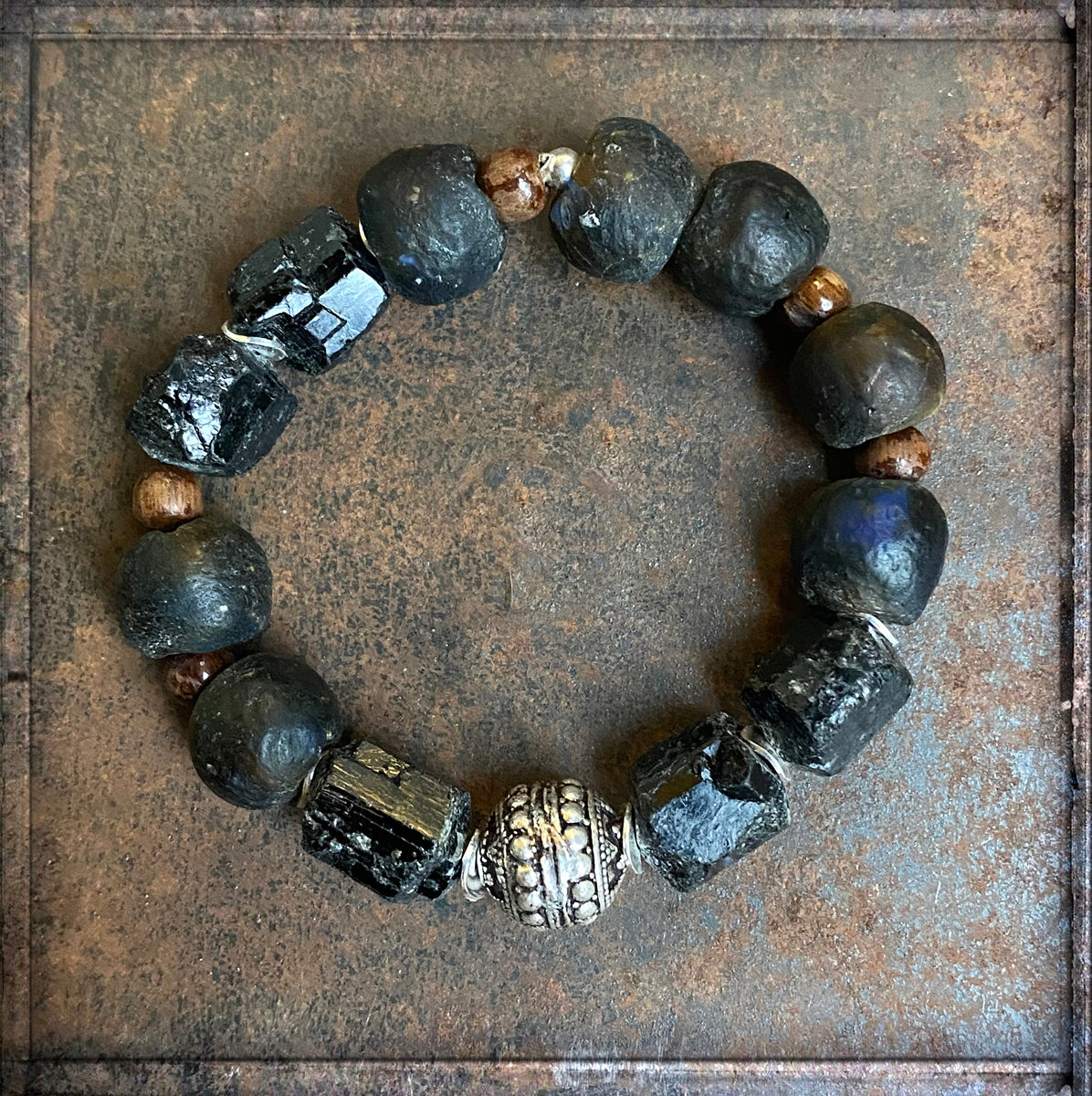 Armband Turmalin Rohstein Schwarz Ethno Boho Tribal Glasperlen Holzperlen 925 Silber Dehnbar Unikat