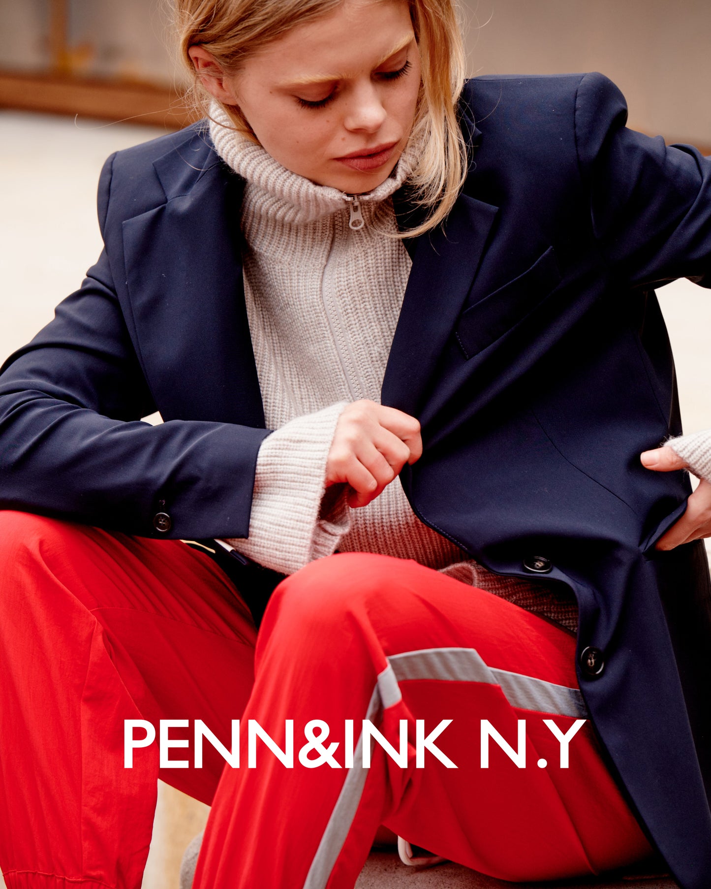 PENN&INK N.Y Jogginghose Schwarz Seitenstreifen Baumwolle Relaxed Fit Model 2