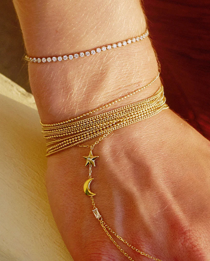 ZAG Bijoux Tennisarmband Talya Edelstahl Gold Plattiert Filigran Runde Facettierte Zirkoniasteine Karabinerverschluss Model