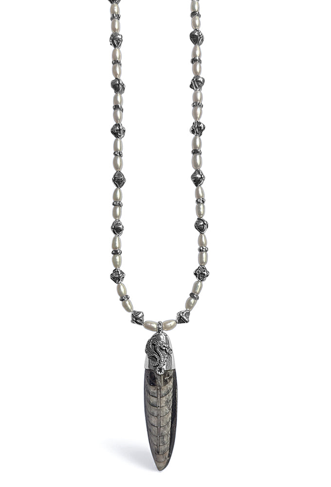 Elfcraft Kette Weiße Perlen Sterling Silber Orthoceras Fossil Anhänger Drachenfassung Unisex