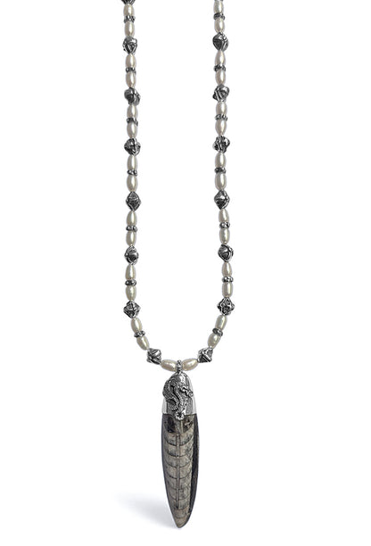 Elfcraft Kette Weiße Perlen Sterling Silber Orthoceras Fossil Anhänger Drachenfassung Unisex