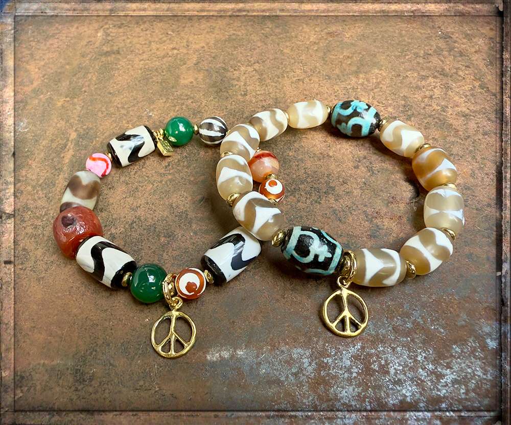 ICON Design Living Peace-Armband Butan Peace Vergoldet Tibetan-Stone-Perlen Bunt Dehnbar
