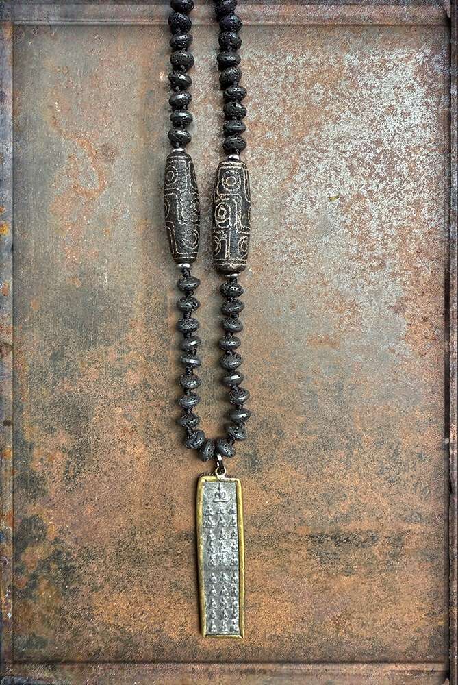 ICON Design Living Buddha-Kette Lava Geknotet 90 cm Lang Tibetische Steinperlen
