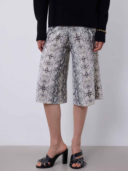 Notshy Kaschmir Bermuda-Hose Joanna Python-Print 100% Kaschmir Elastischer Bund Leichte A-Linie Model 2