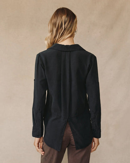 Bella Dahl Bluse Split Back Button Down Soft Touch Tencel Lyocell Vinted Black Wash Schwarz Model Rückseite