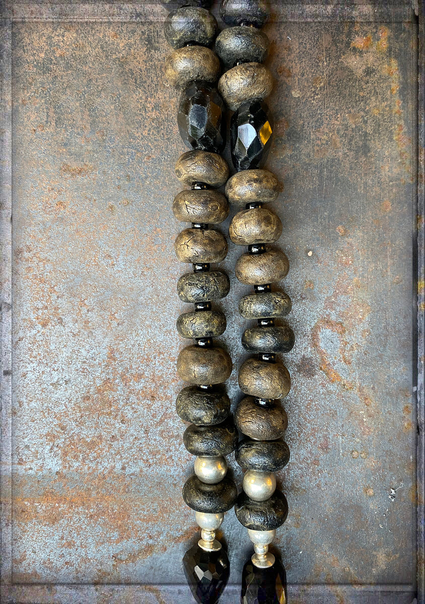 Kette Boho Harzperlen Onyx 110 cm Lang Löwenkopf-Anhänger Tigerauge Unikat Detail