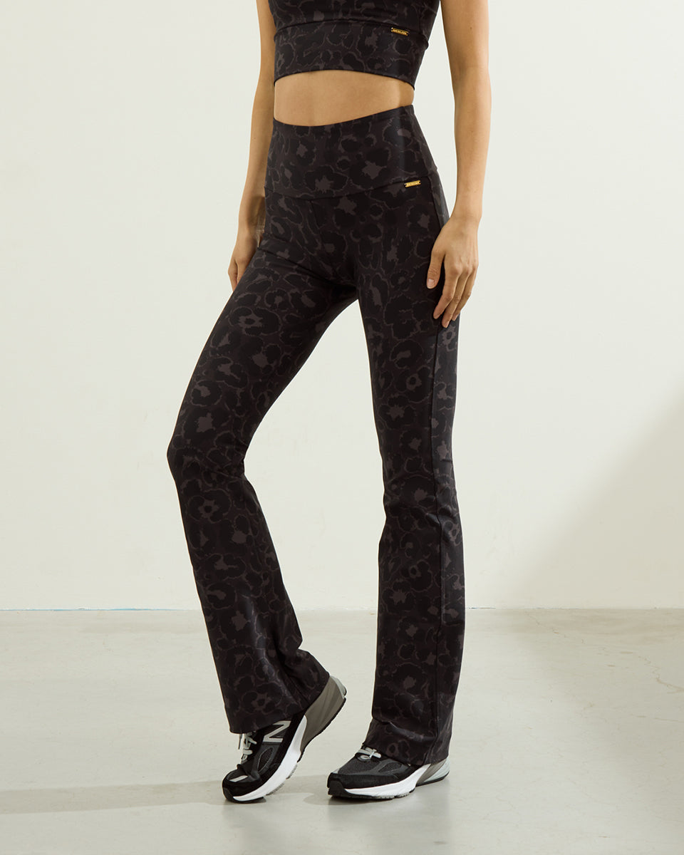 Deblon Sports Lifting Leggings Celine Leopard Flared Ausgestelltes Bein Hoher Bund Slim-Fit Stone Grey