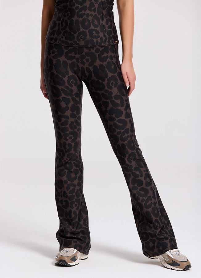 Deblon Sports Lifting Leggings Celine Leopard Flared Ausgestelltes Bein Hoher Bund Slim-Fit