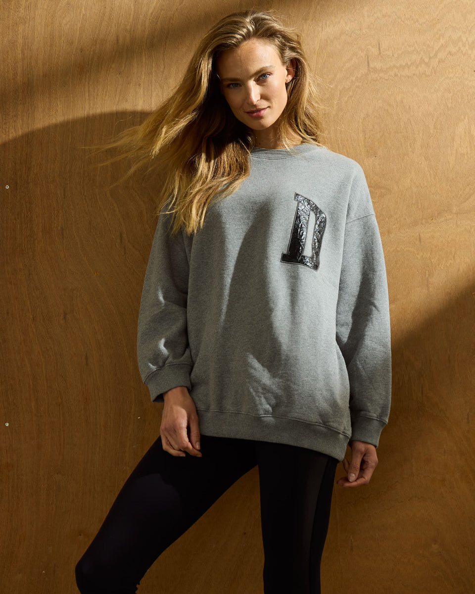 Deblon Sports Sweatshirt Oversize Grau D-Patch Schwarz Baumwolle French Terry UnisexModel 4