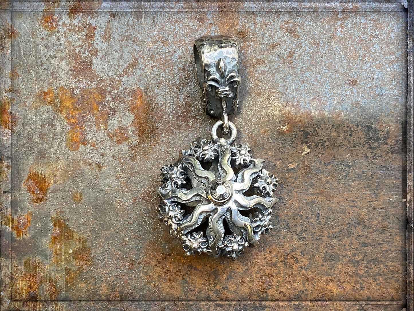 Elfcraft Anhänger Rund Sonnenplanet Meteorit Lilien-Öse Sterling Silber Massiv Unisex