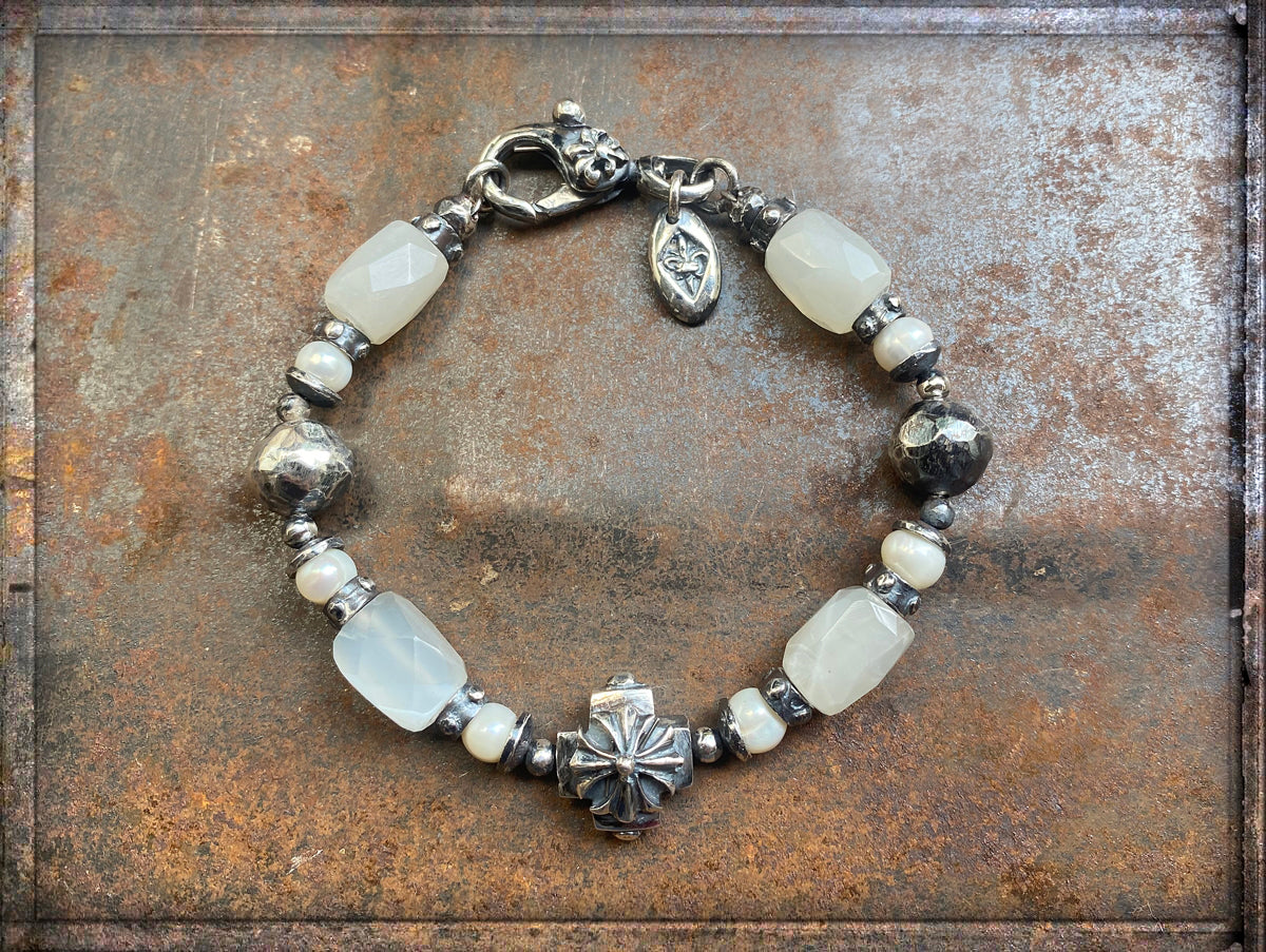 Elfcraft Armband Malteser-Kreuz Mondstein Süßwasserperlen Weiß 925 Silber Massiv Unisex