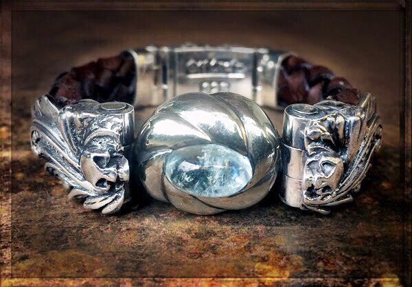 Elfcraft Armband Skulls Totenköpfe Aquamarin Cabochon Leder Braun Geflochten 13 mm Breit Meteorit 925 Sterling Silber Massiv Unisex