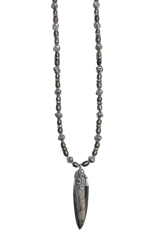 Elfcraft Kette Graue Perlen 92S Sterling Silber Orthoceras Fossil Anhänger Drachenfassung Unisex