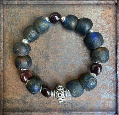 Ethno Boho Armband Granat Tribal Glasperlen Braun 925 Silber Dehnbar Unisex Unikat