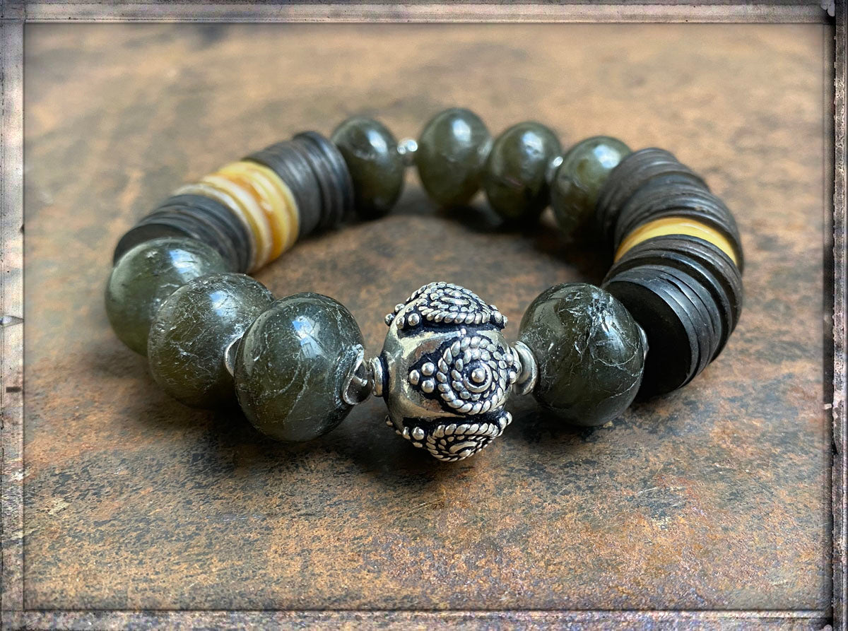 Armband Labradorit Ethno Boho Kokosscheiben Perlmuttscheiben 925 Silber Dehnbar Unikat