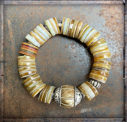 Ethno Boho Armband Muschelscheiben Naturfarben Bakelit Tribal Perle Sterling Silber Dehnbar Unikat