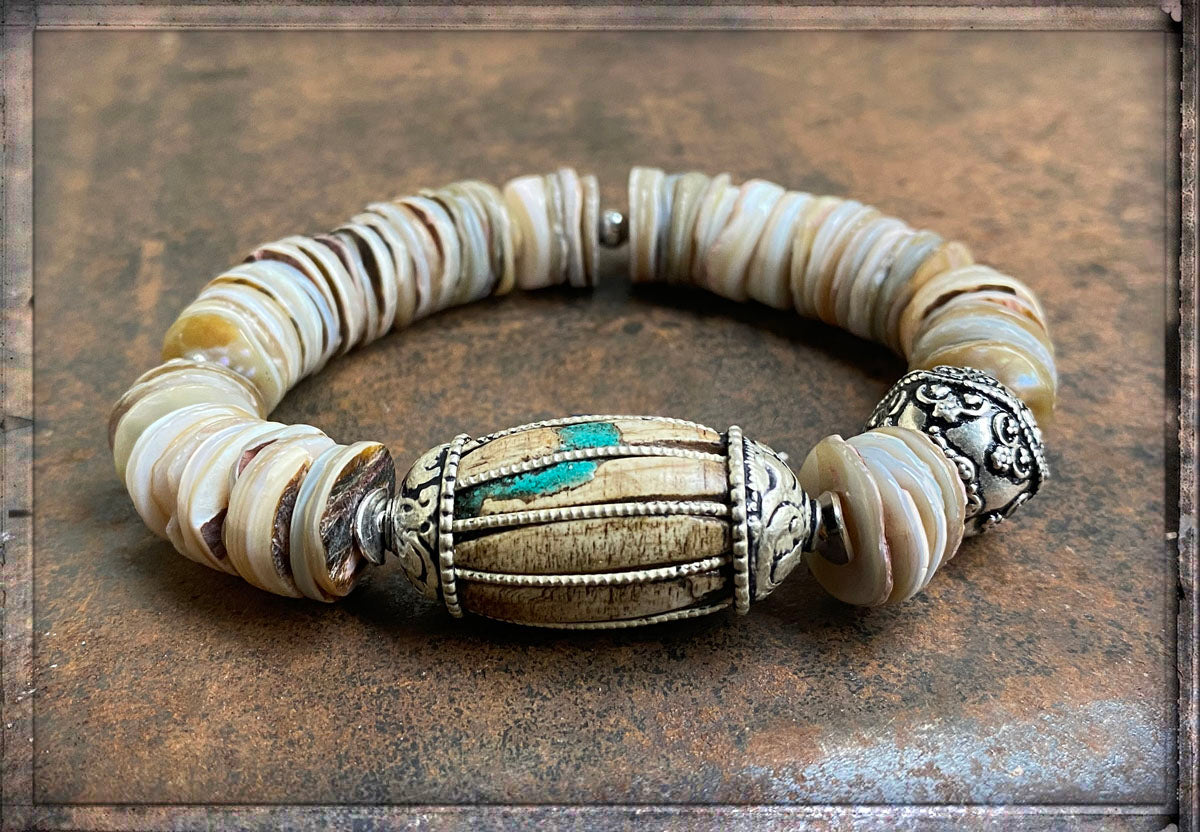 Armband Ethno Boho Muschelscheiben Naturfarben Tribalperle Sterling Silber Dehnbar Unikat