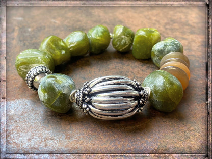 Armband Serpentin Grün Oliv Ethno Boho Horn 925 Silber Dehnbar Unikat