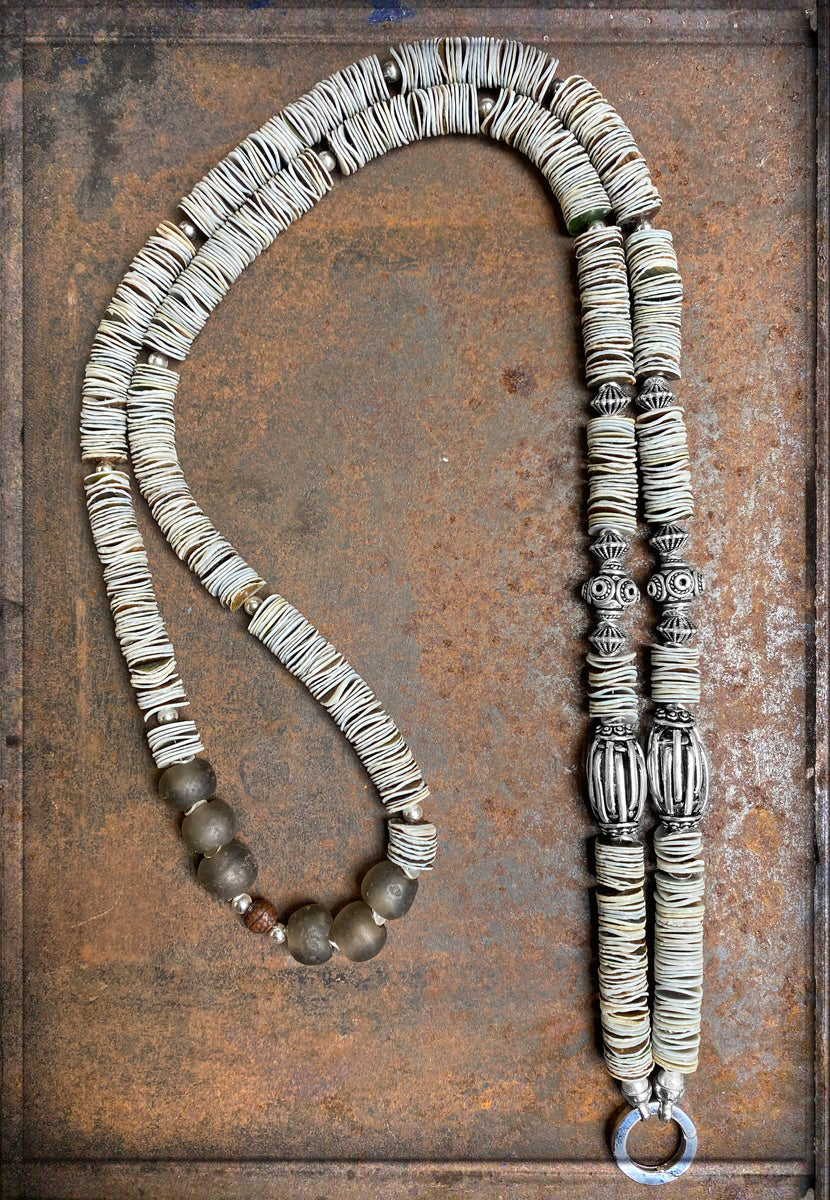 Ethno Boho Kette Muschelscheiben Natur Tribal Glasperlen Sterling Silber 115 cm Lang Unikat
