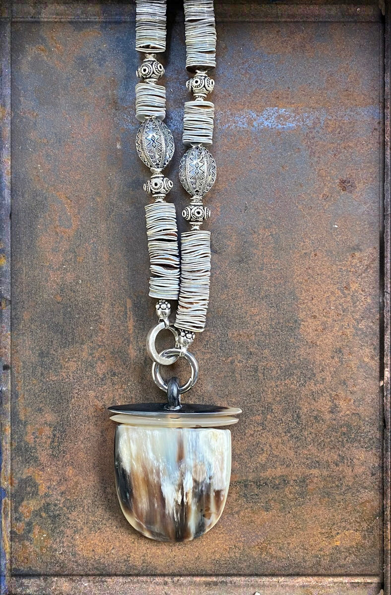 Ethno Muschelkette Muschelscheiben Silberperlen Hornanhänger Unikat Sterling Silber Schmuck Reichenberger
