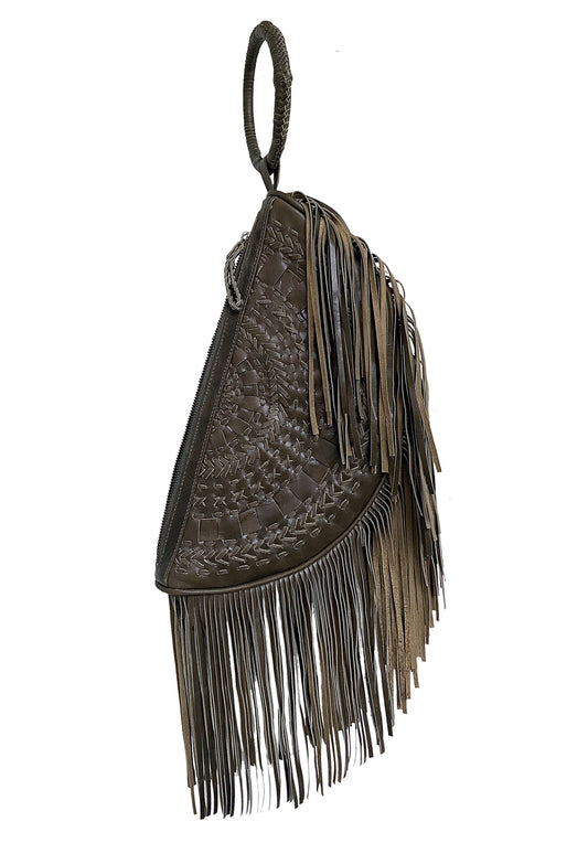 ﻿Fransentasche Boho Clutch Halfmoon Echtes Leder Oliv Handvernähtes Lederpatchwork Lange Fransen Frings