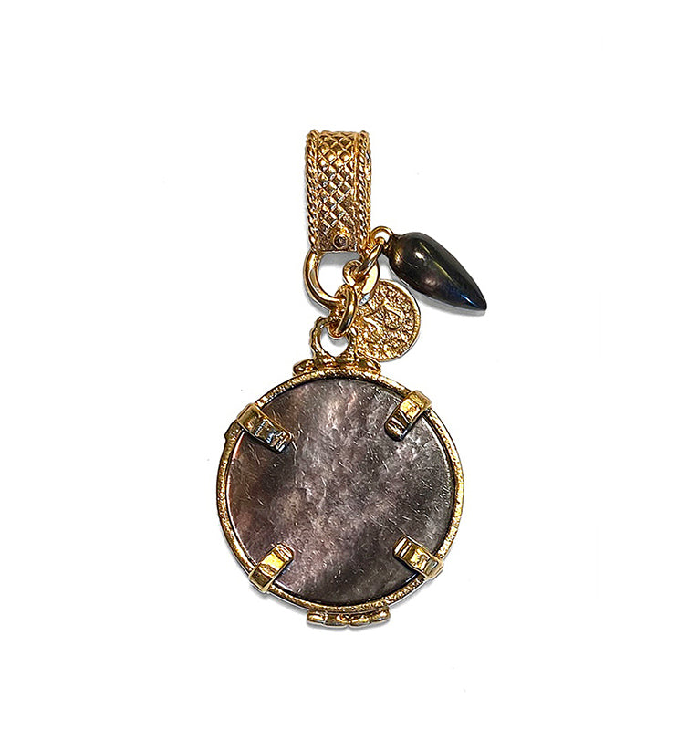 Gem Kingdom Anhänger Perlmutt-Münze Graviert Saint-Benedict-Motiv Bronze Vergoldet Rückseite