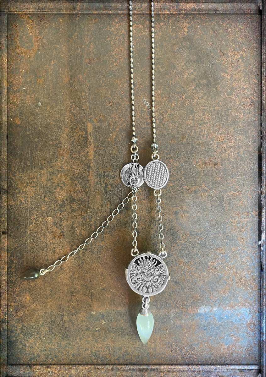 Gem Kingdom Kette Anhänger Bohemian Kristallglas Cabochon Perlmutt-Tropfen 925 Sterling Silber Rückseite