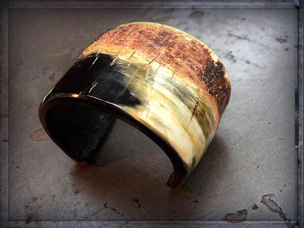 Horn-Armreif Armspange Naturbelassen Breit Unikat