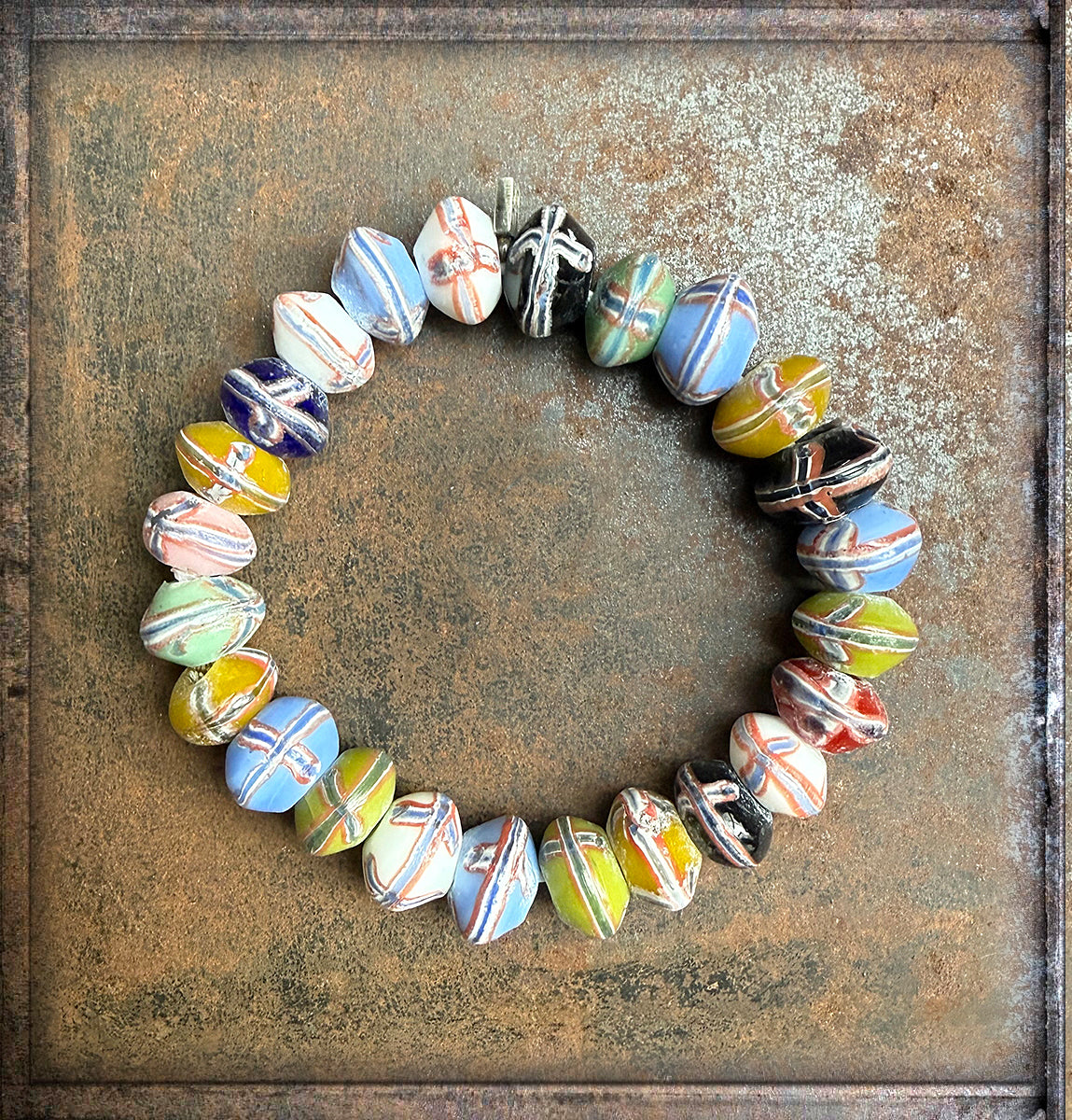 ICON Design Living Armband Celine Glassteine Multicolor Dehnbar