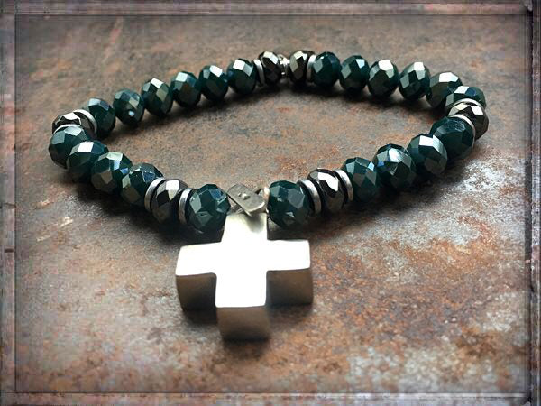 ICON Design Living Armband Kreuzanhänger Silber Kristallperlen Petrol Facettiert Dehnbar