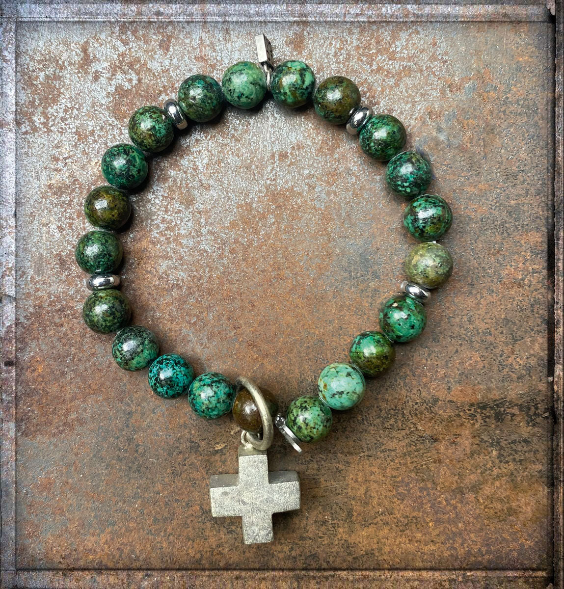 ICON Armband Shanti Cross Kreuz-Anhänger Versilbert Afrikanischer Türkis Dehnbar