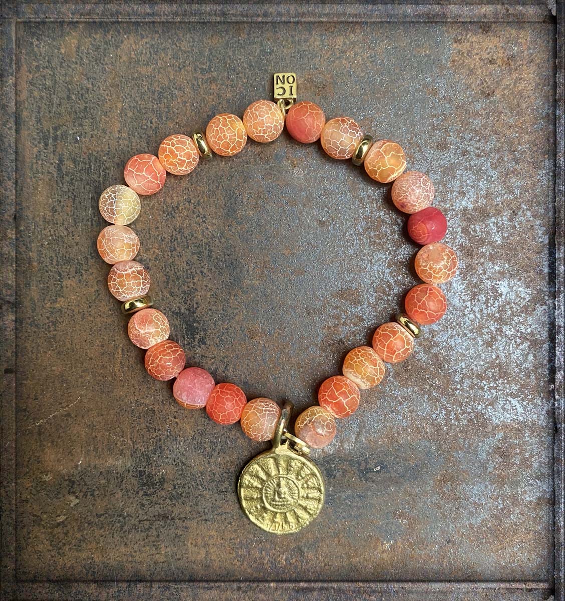 ICON Design Living Buddha-Armband Achat Orange Amulett Gold Plattiert Dehnbar