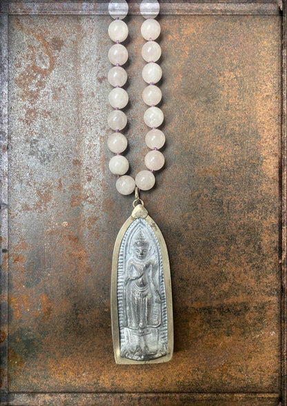 ICON Design Living Buddhakette Buddha-Amulett Gross Länglich Rosenquarz 10 mm 90 cm Lang