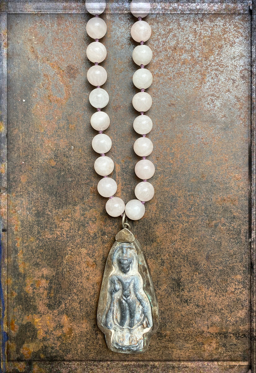 ICON Design Living Buddhakette Amulett Gross Länglich Rosenquarz 10 mm 90 cm Lang