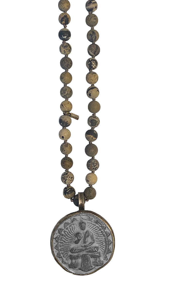 ICON Design Living Buddhakette Amulett Gross Rund Fossil Jaspis Naturfarben 8 mm 90 cm Lang