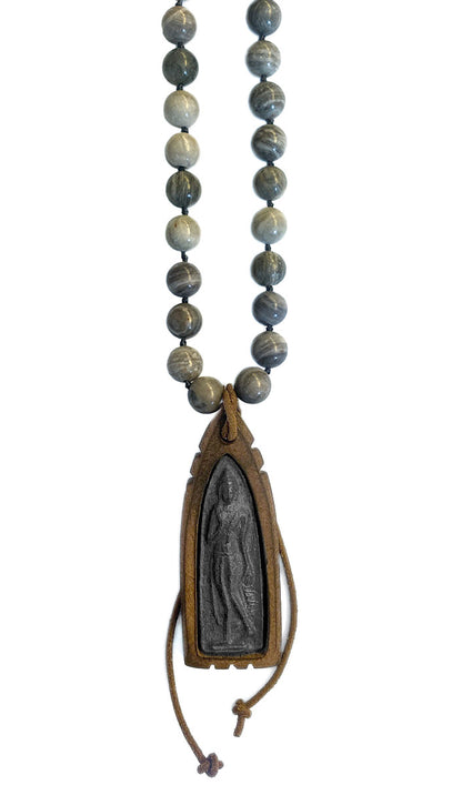 ICON Design Living Buddhakette Holzfassung Jaspis 10 mm Geknotet 100 cm Lang