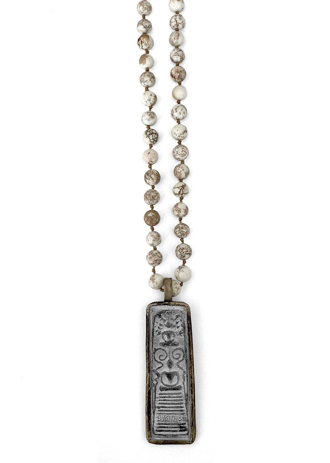 ICON Design Living Kette Buddha-Amulett Howlith-Perlen Beige 8 mm 90 cm Lang