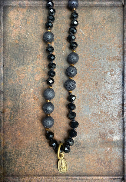 ICON Design Living Kette Buddha Gold Plattiert Kristallperlen Schwarz Facettiert Lavasteine 90 cm Lang