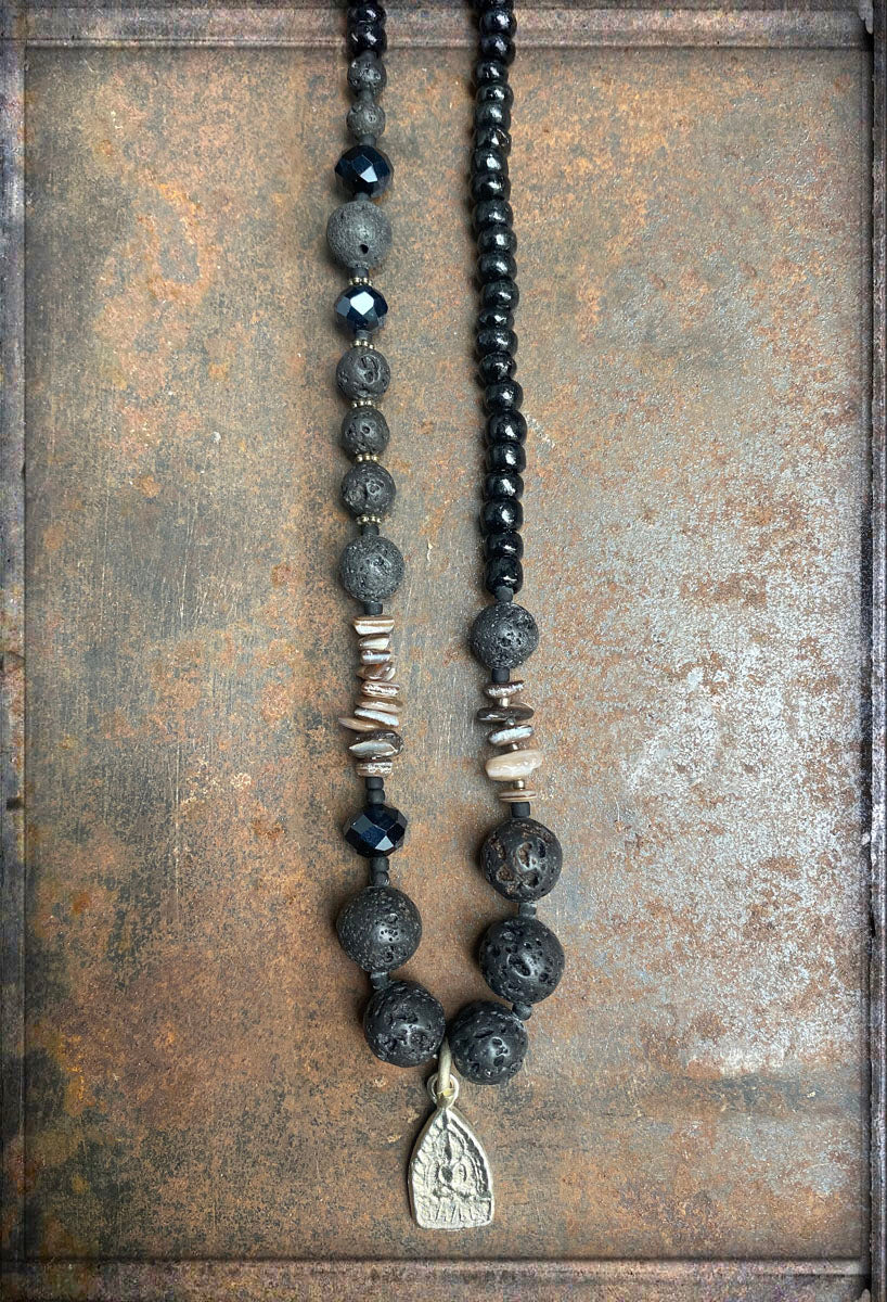 ICON Design Living Kette Buddha Versilbert Lavasteine Muschelscheiben Holzperlen Schwarz 90 cm
