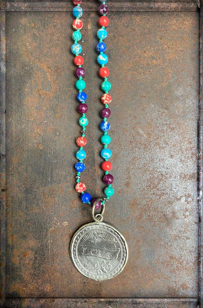 ICON Design Living Kette Münze Versilbert Love And Hate Jaspis Mix blau Türkis Rot 90 cm Lang