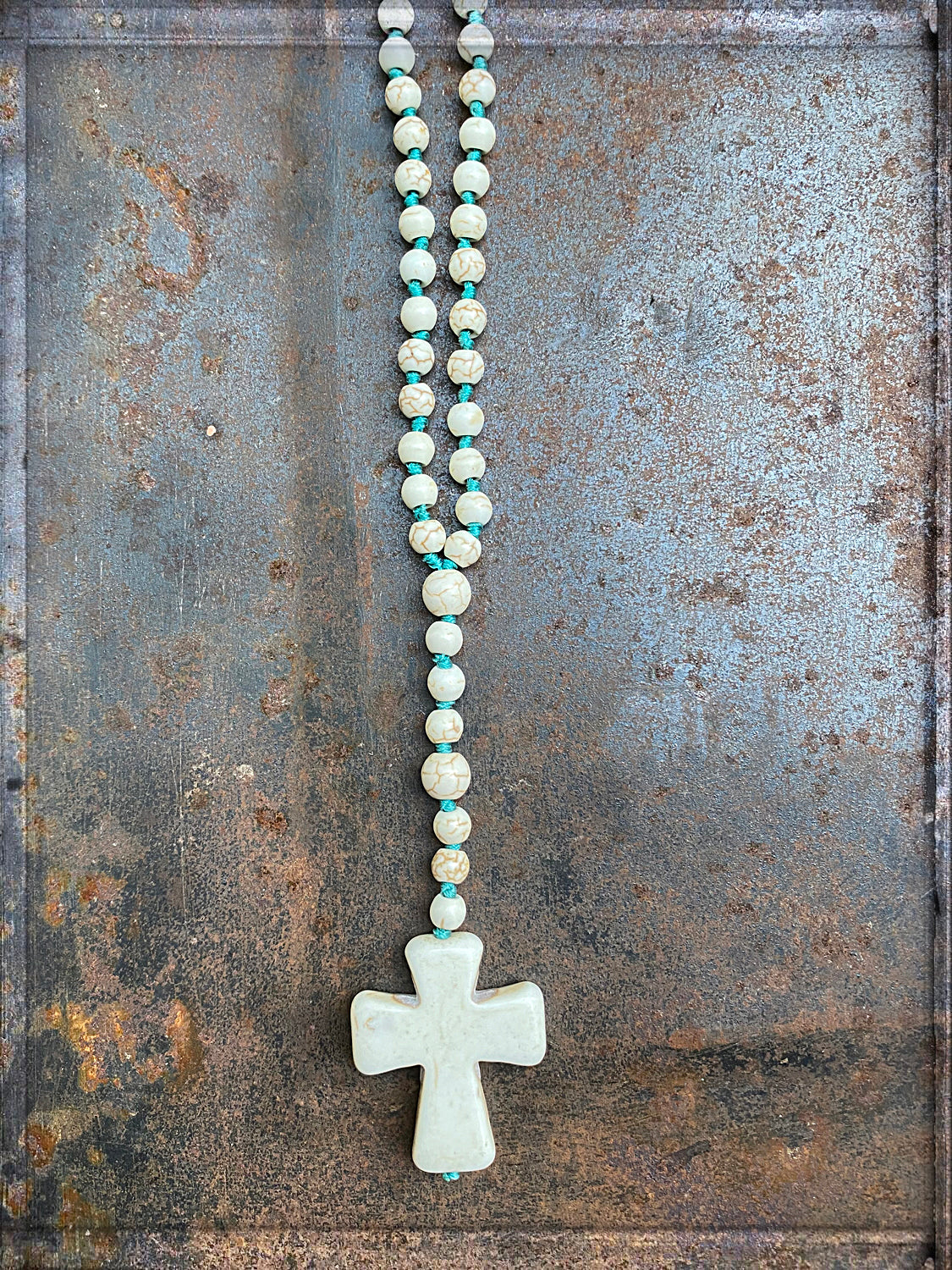ICON Design Living Kette Rosenkranz Kreuz Sue Howlith 90 cm Lang