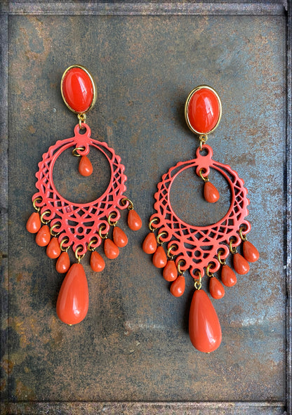 Justwin Boho Statement-Ohrringe Vergoldeter Tombak Laser-Cut Acryl-Ornament Korallenoptik Tropfen 11,5 cm