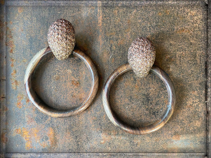 KMO Statement-Ohrringe Ring-Design Holz Braun Kamelit