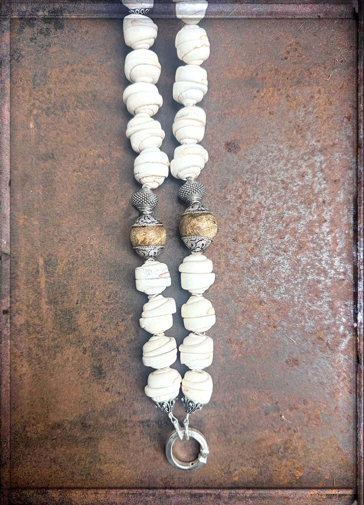Lange Ethno Kette Unikat 110 cm Muschelperlen Vintage Tribal Perlen Bambuskoralle 925 Silber Silberperlen Ovaler Karabiner