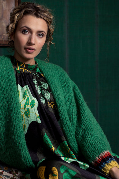 Les Tricots d'O Strickjacke Kaschmir Grün Oversize Rundhals Gestreifte Armbündchen