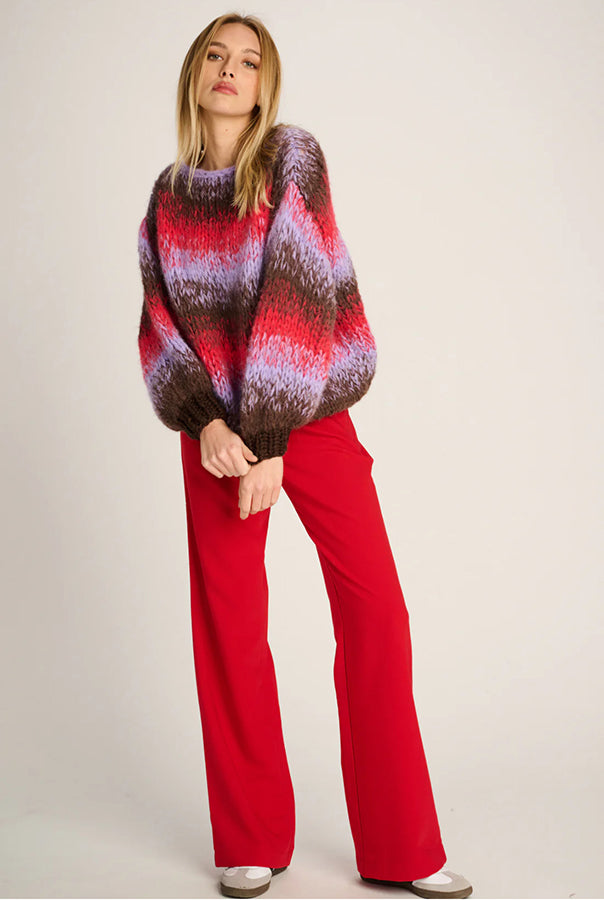 Les Tricots d'O Strickpullover Alpaca-Blend Oversize Rundhals Grobmaschig Handstrick Streifen Lila Braun Rot Model 2